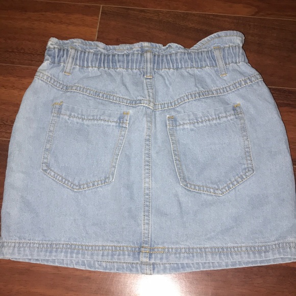 PaperBag Denim mini skirt (LIKE NEW) - Picture 2 of 4